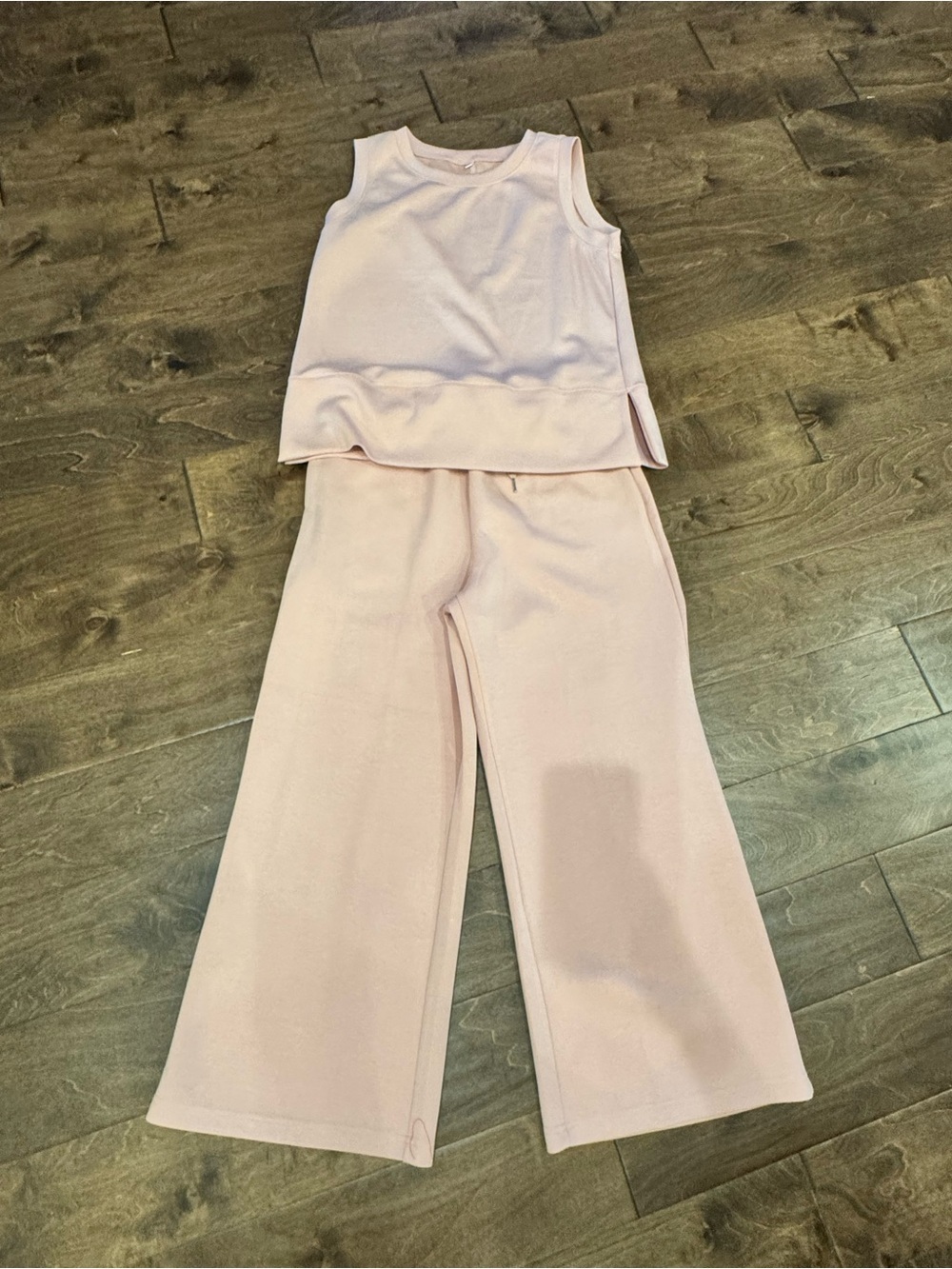 Amazon Women's Sleeveless Tank & Jogger Set - Blush
